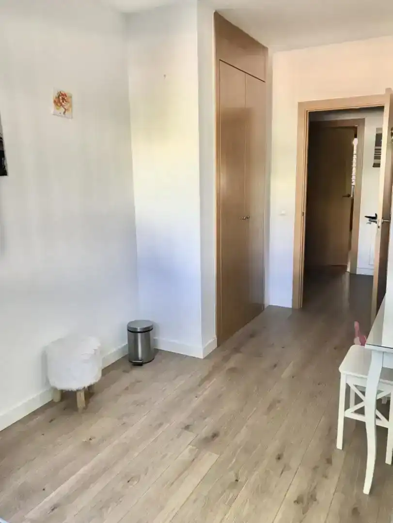 Wohnung zur Miete in Móstoles mit Privatgarten, Parkett und Schwimmbad