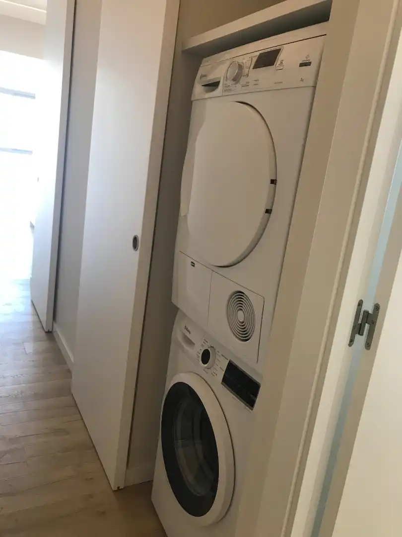 Dormitori de Pis de lloguer en Girona amb Aire condicionat, Calefacció i Parquet