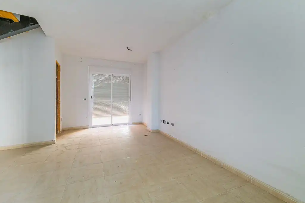 Casa adosada en venta en Valdeaveruelo, Guadalajara