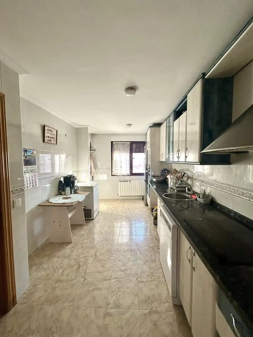 Kitchen of Flat for sale in Villamañán, León
