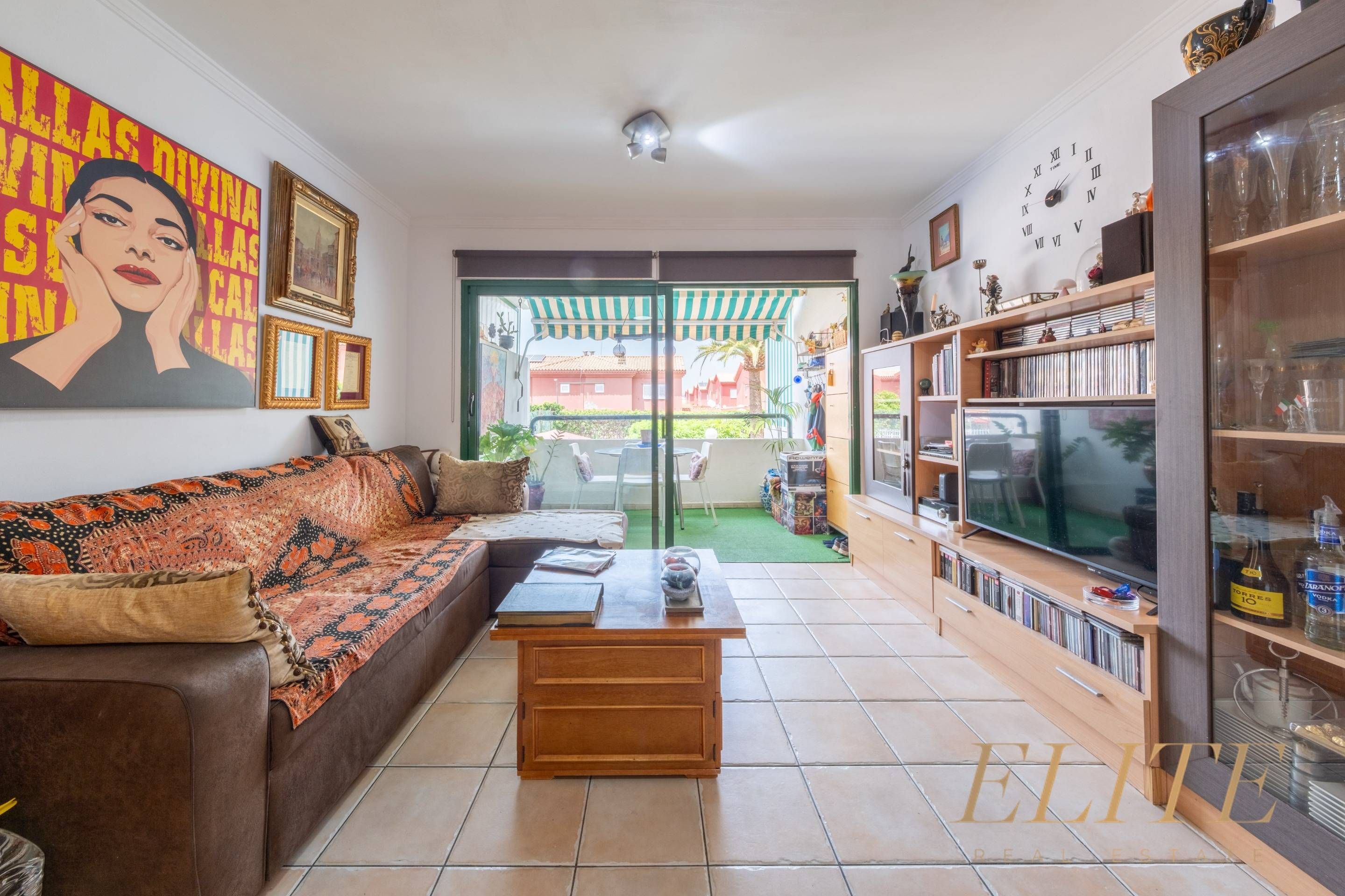 Living room of Flat for sale in San Bartolomé de Tirajana  with Balcony and Community pool
