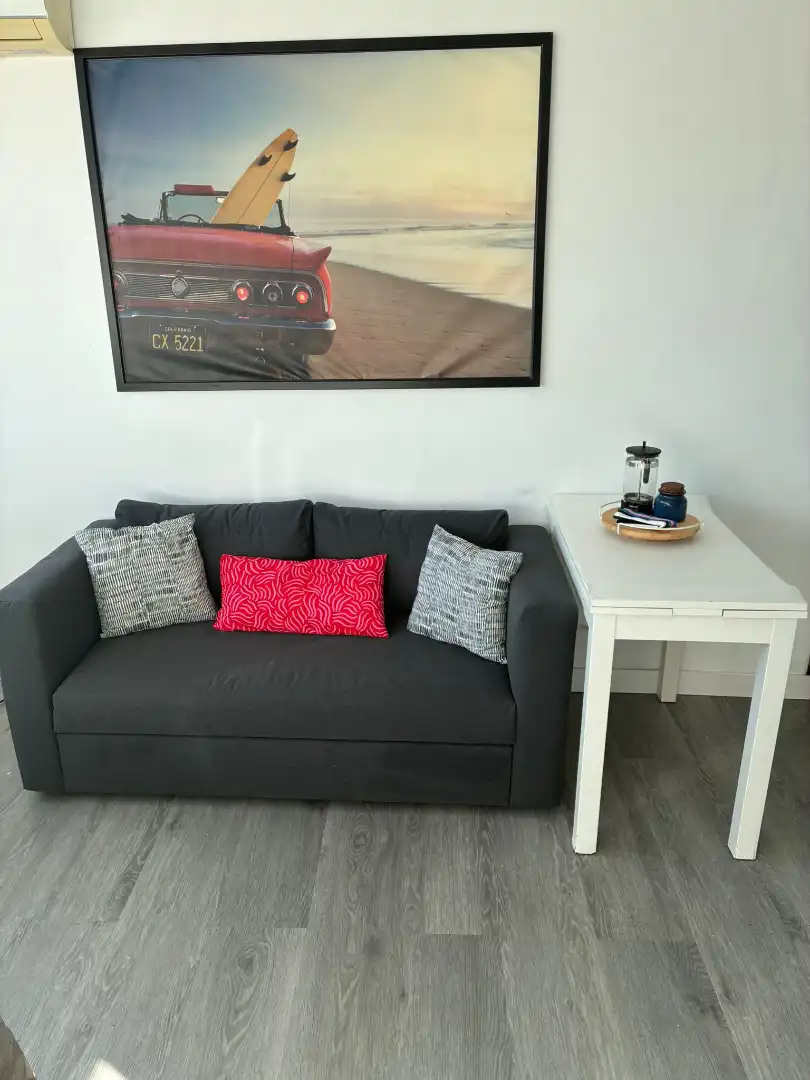 Sala d'estar de Estudi de lloguer en Benalmádena amb Aire condicionat, Moblat i Rentadora