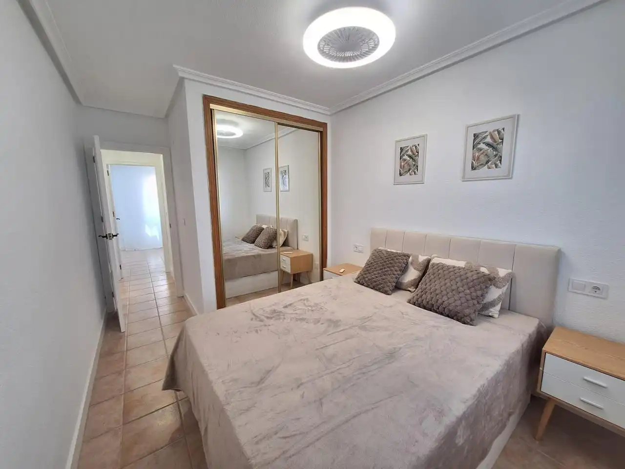 Dormitori de Planta baixa en venda en Torrevieja amb Terrassa, Moblat i Piscina comunitària