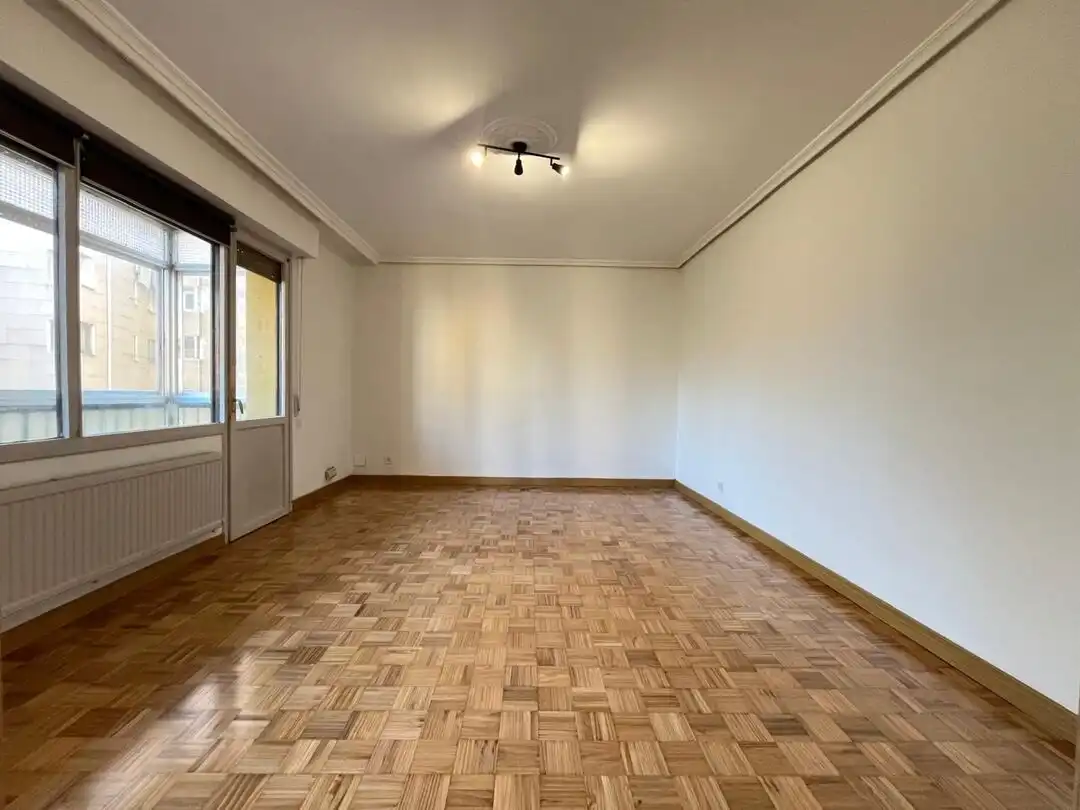 Wohnzimmer von Wohnung zum Verkauf in Barañáin / Barañain mit Heizung und Balkon