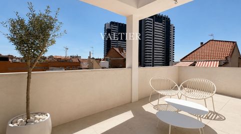 Foto 2 de Dúplex en venta en Miosotis, Valdeacederas, Madrid Capital