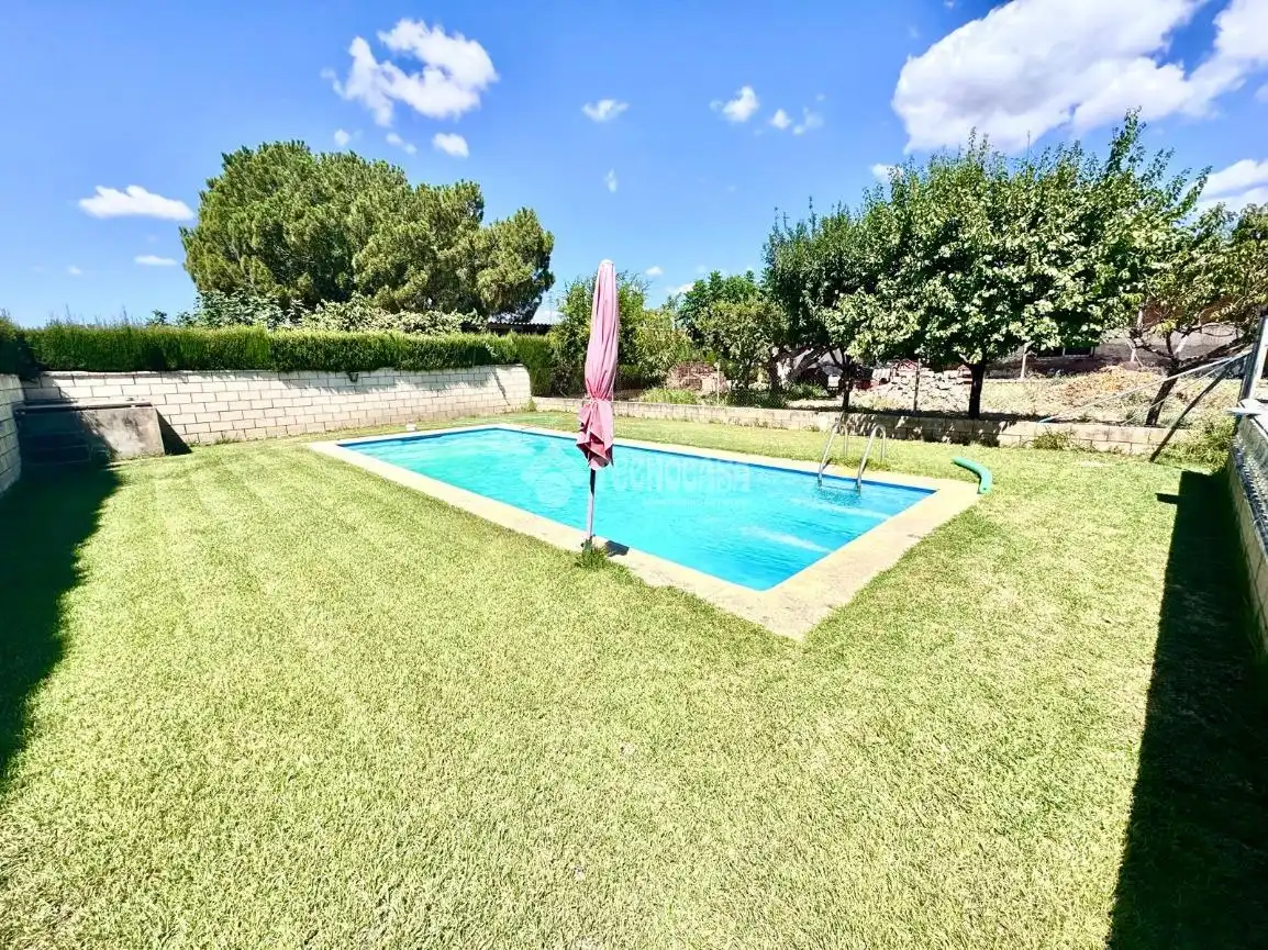 Casa rustica con piscina in vendita a Periurbano Oeste - Sierra, imagen 4