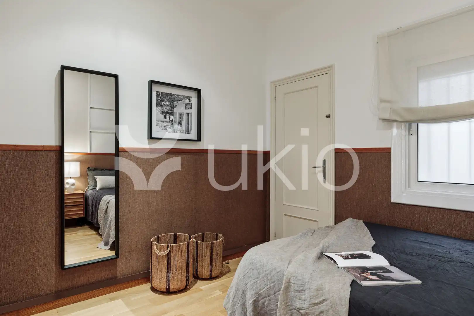 Dormitori de Apartament de lloguer en Barcelona amb Aire condicionat, Calefacció i Terrassa
