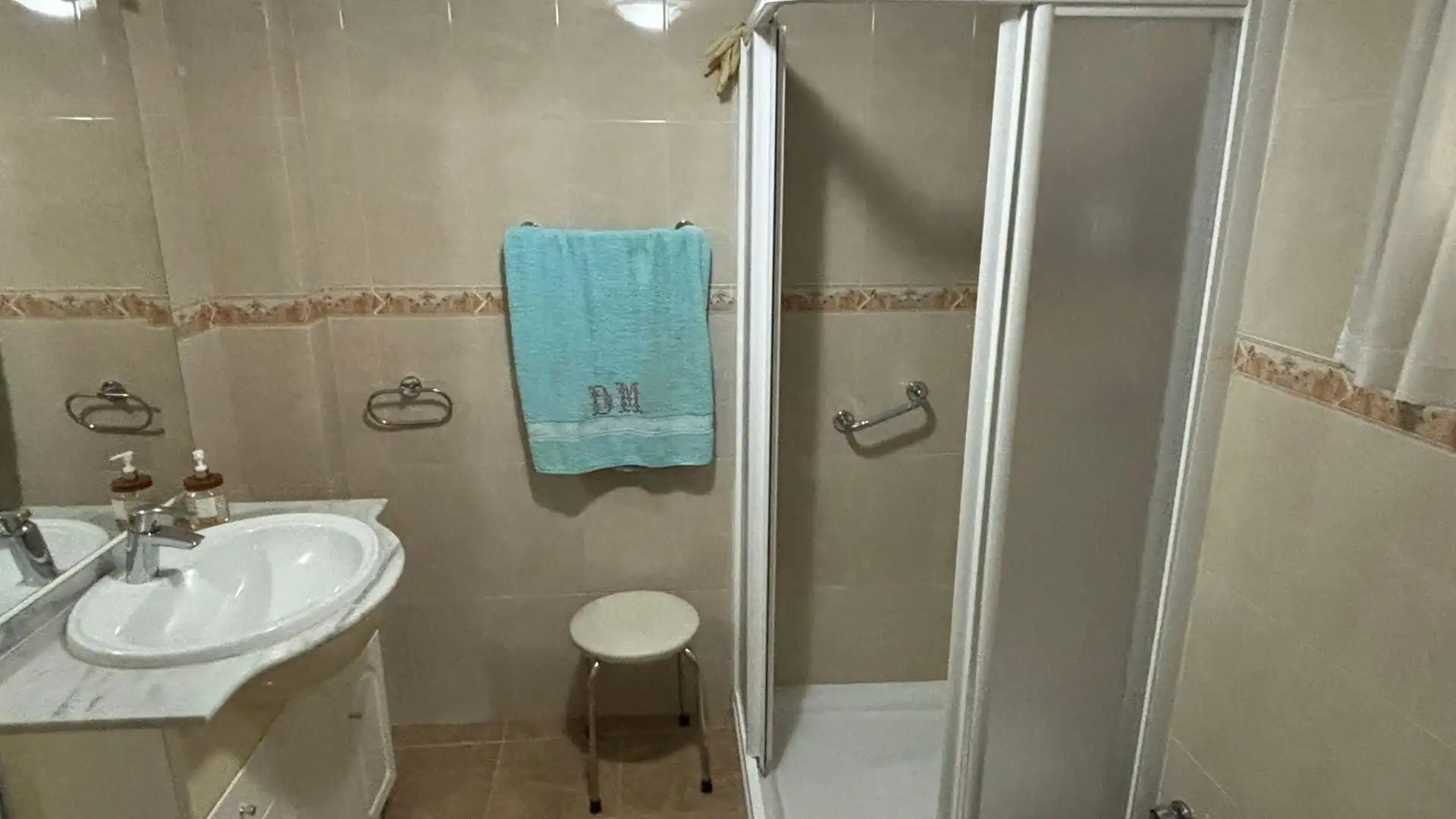 Bathroom of Houses for sale in Sevilla  with Air Conditioner, Terrace and Furnished