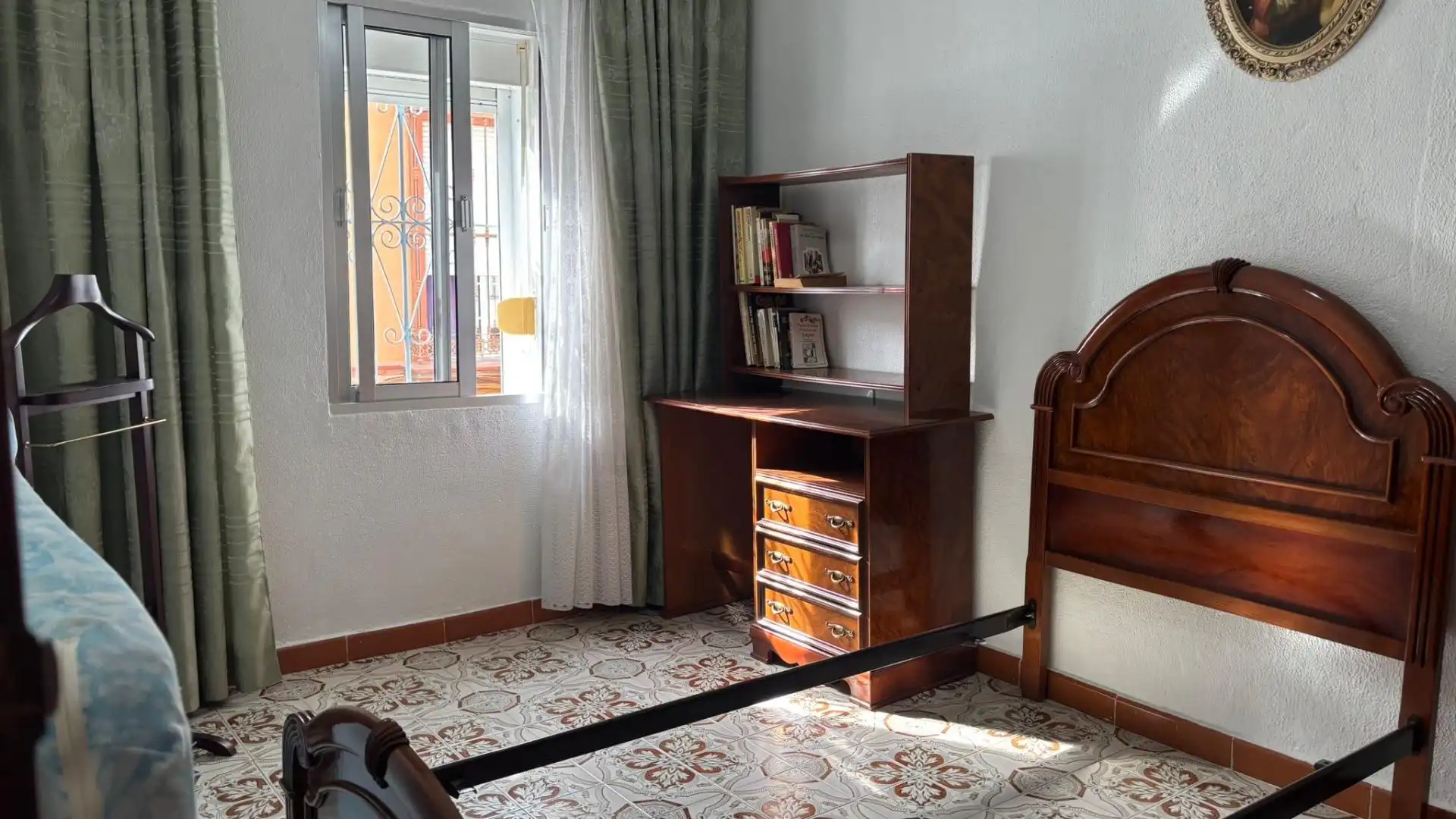 Bedroom of Houses for sale in Sevilla  with Air Conditioner, Terrace and Furnished