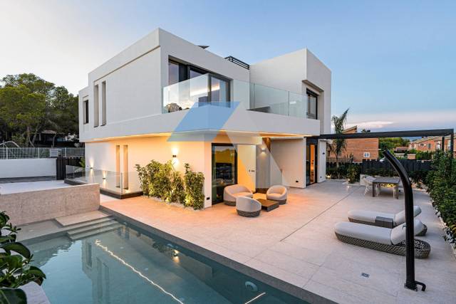 Casa-chalet en Venta en Varadero