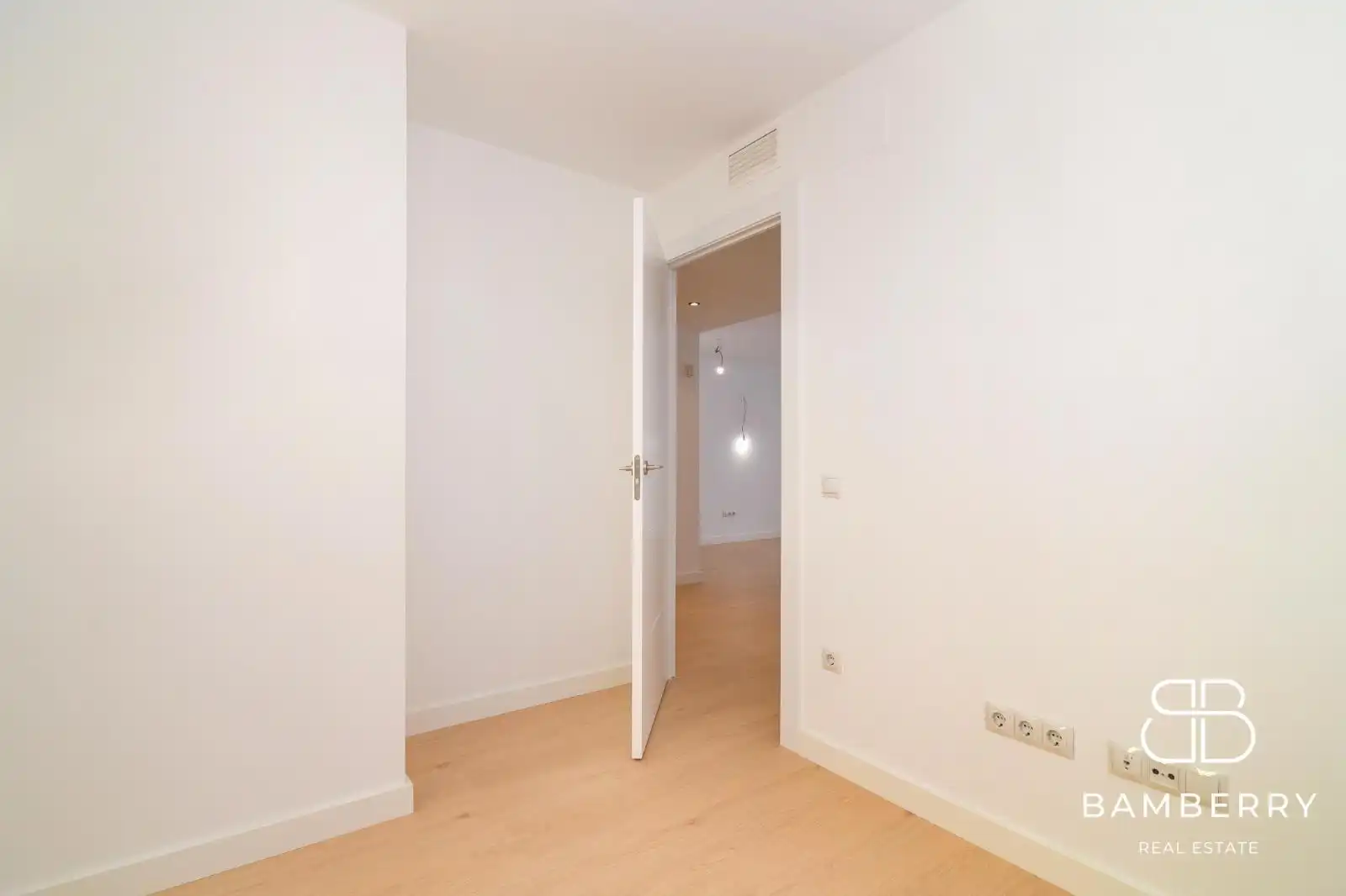 Flat for sale in Sant Boi de Llobregat  with Parquet flooring