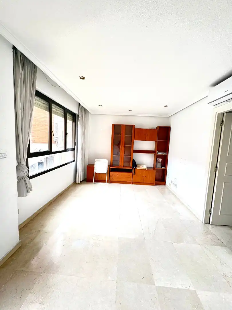 Living room of Flat for sale in Madrid  with Air Conditioner and Heating