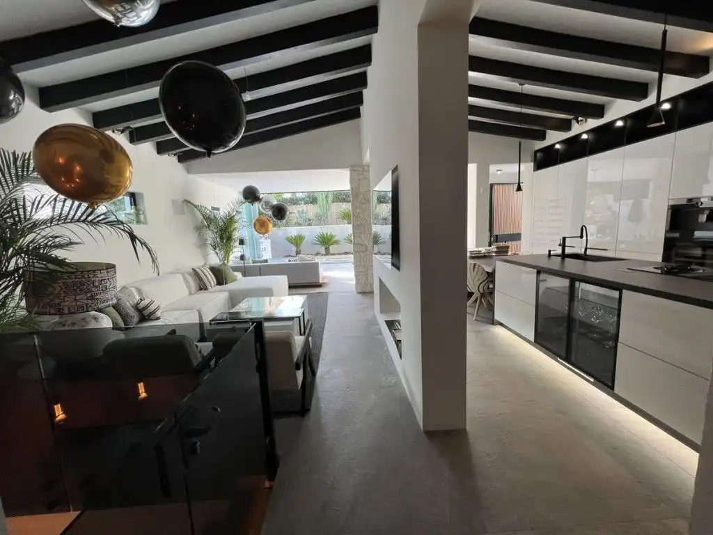 Sala de estar de Casa o chalet de alquiler en Marbella con Aire acondicionado, Jardín privado y Terraza
