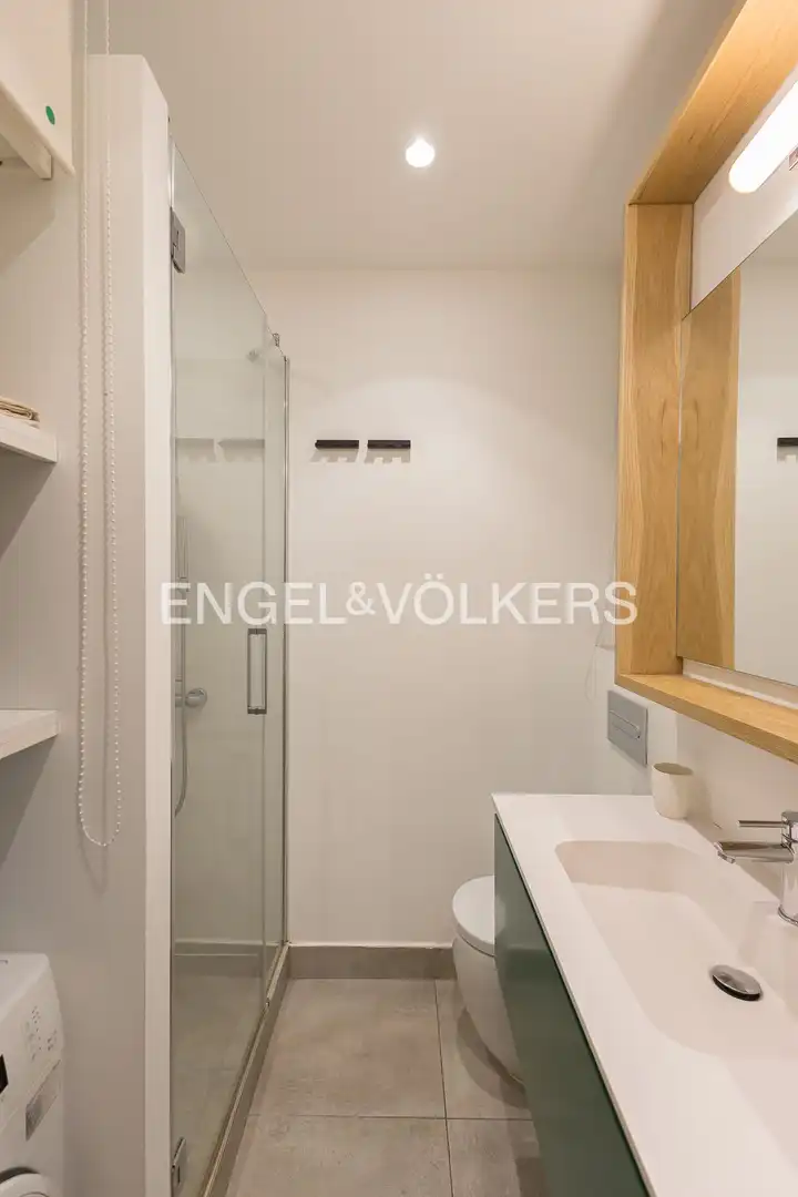 Baño de Piso de alquiler en Madrid con Aire acondicionado, Calefacción y Amueblado