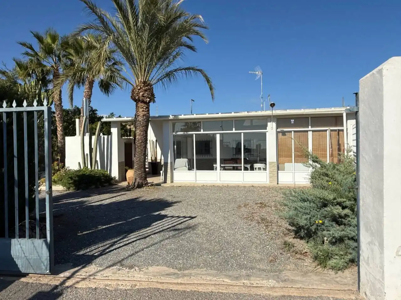 Vista exterior de Finca rústica en venta en Elche / Elx con Terraza y Amueblado