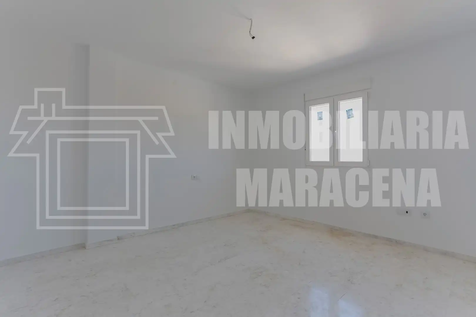 Casa adosada en venta en Láchar
