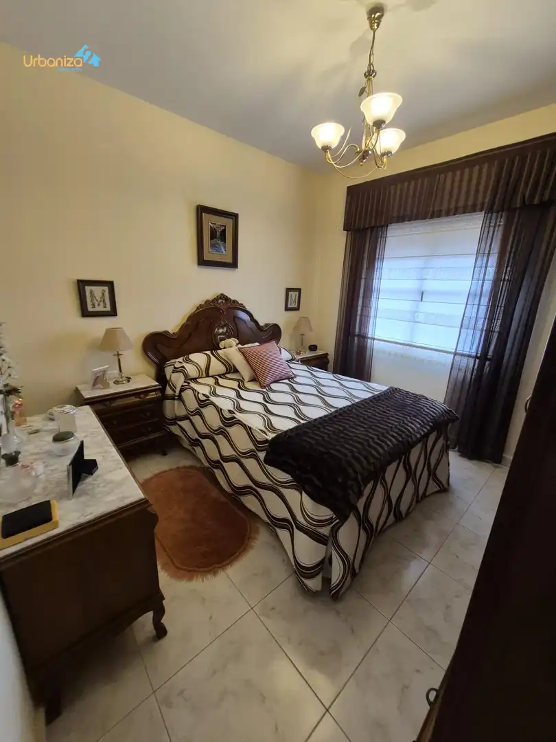 Habitación de Casa adosada en venta en Badajoz con Calefacción, Terraza y Trastero