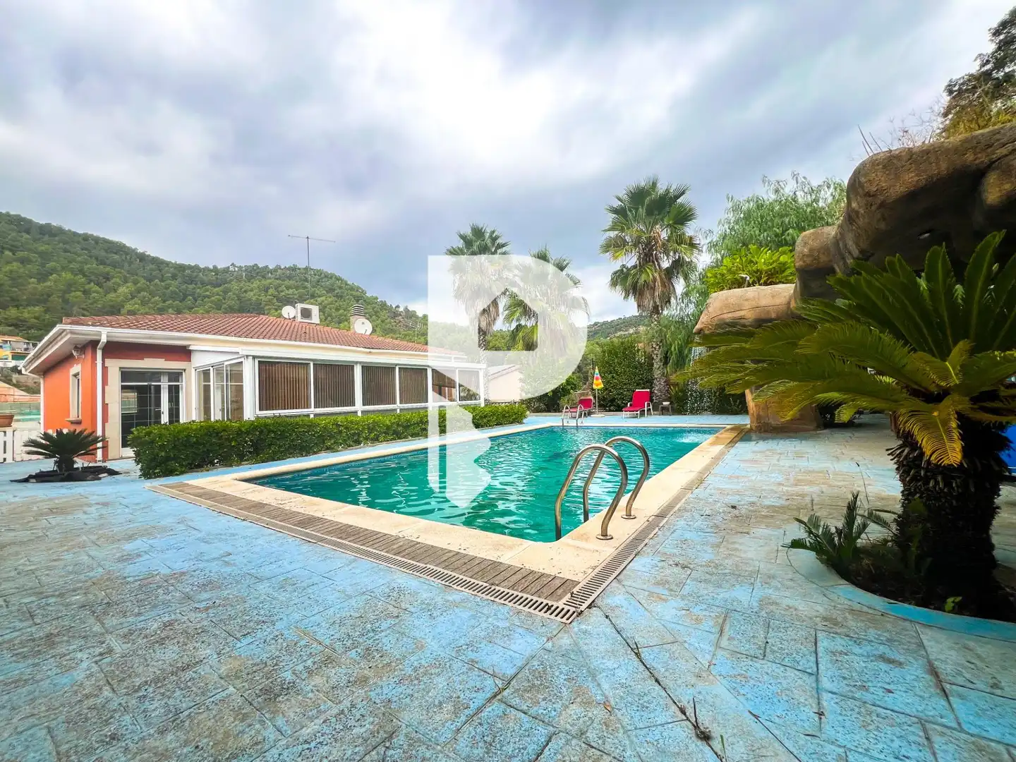 Piscina de Casa o chalet en venta en Cervelló con Aire acondicionado, Calefacción y Jardín privado
