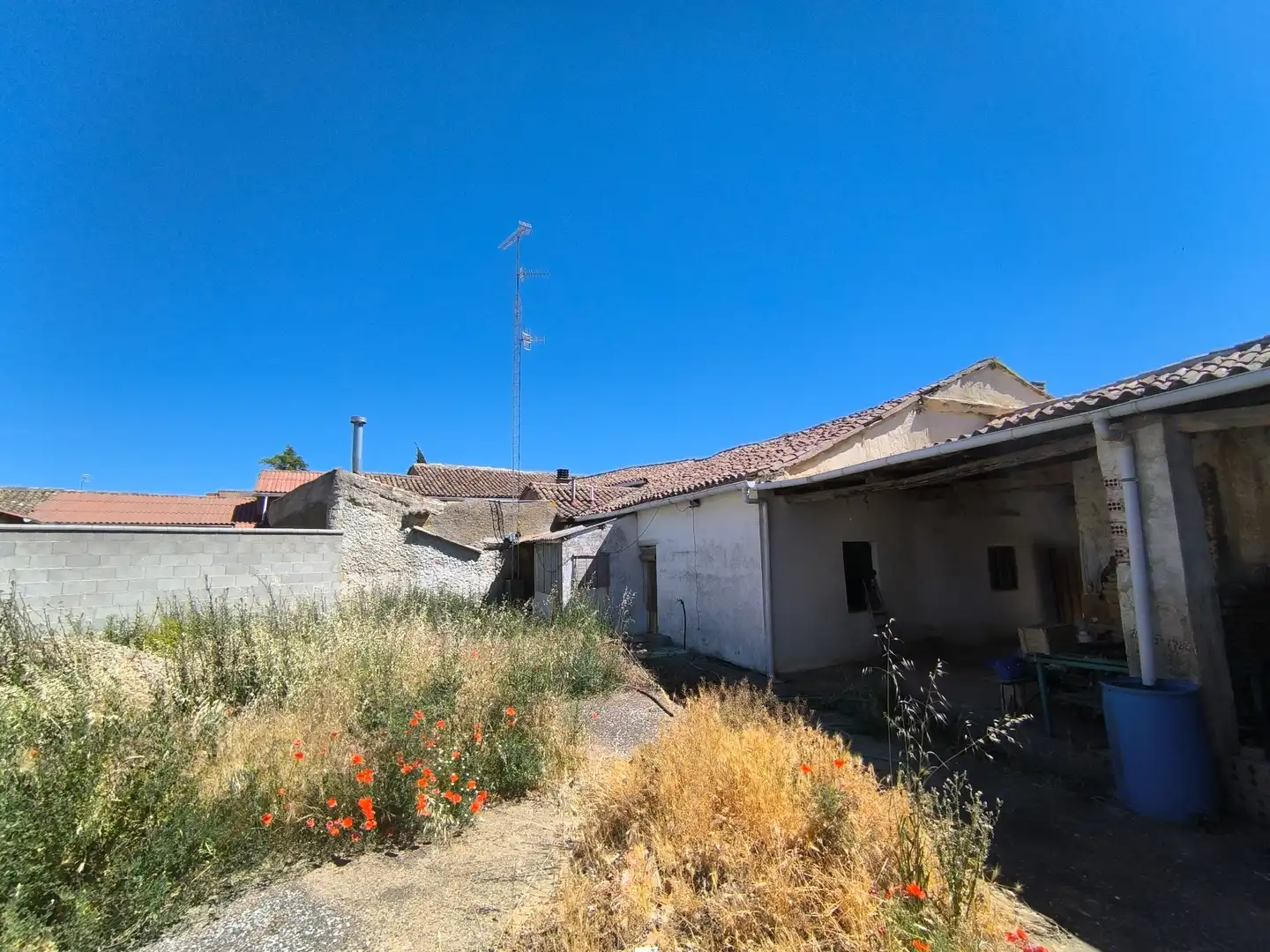 Vista exterior de Casa o chalet en venta en Mazuecos de Valdeginate con Jardín privado, Trastero y Amueblado