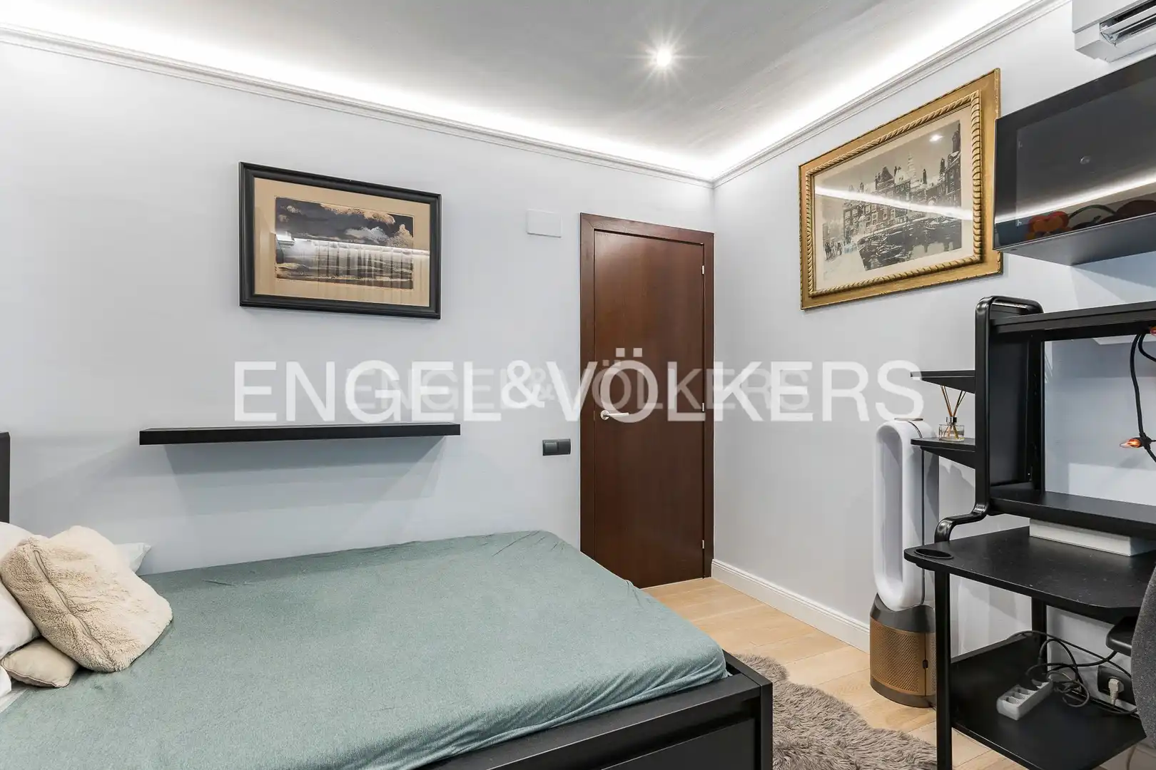Bedroom of Houses for sale in Castelldefels  with Air Conditioner, Heating and Private garden