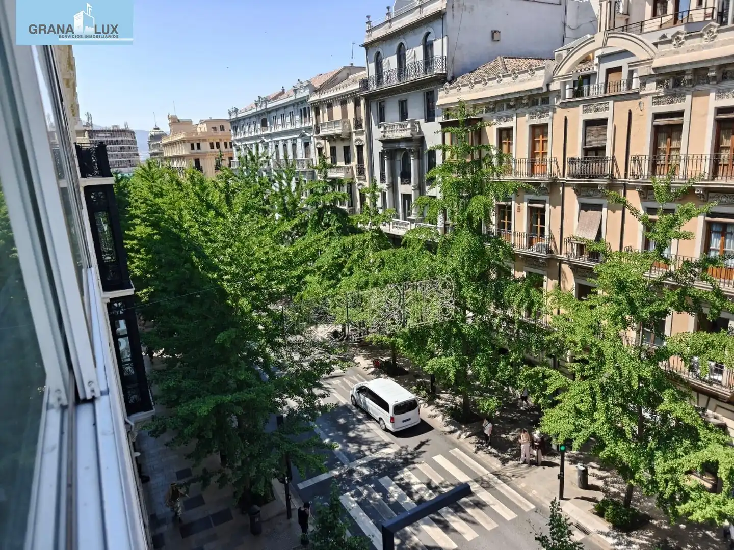 Vista exterior de Oficina de alquiler en Granada