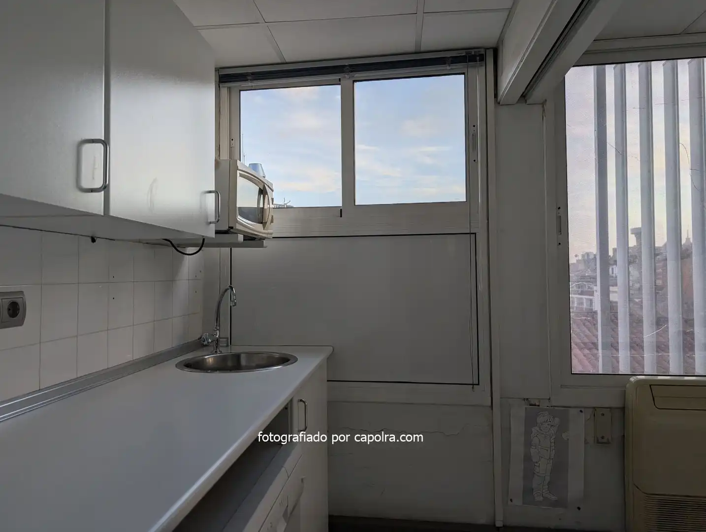 Cocina de Oficina de alquiler en Barcelona con Aire acondicionado, Calefacción y Terraza