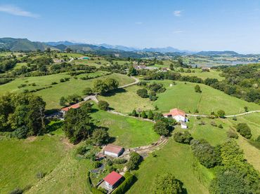 Casa amb jardí en venda a El Calero 124