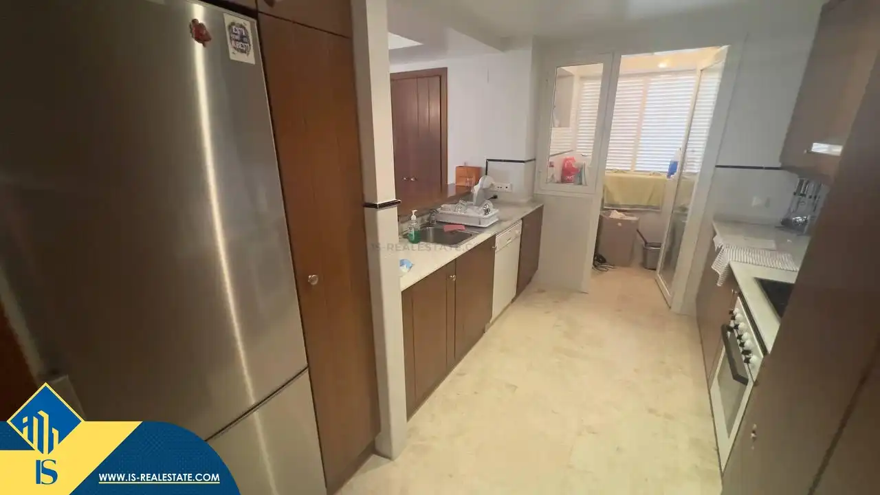 Cuina de Pis de lloguer en Torrevieja amb Terrassa, Moblat i Forn