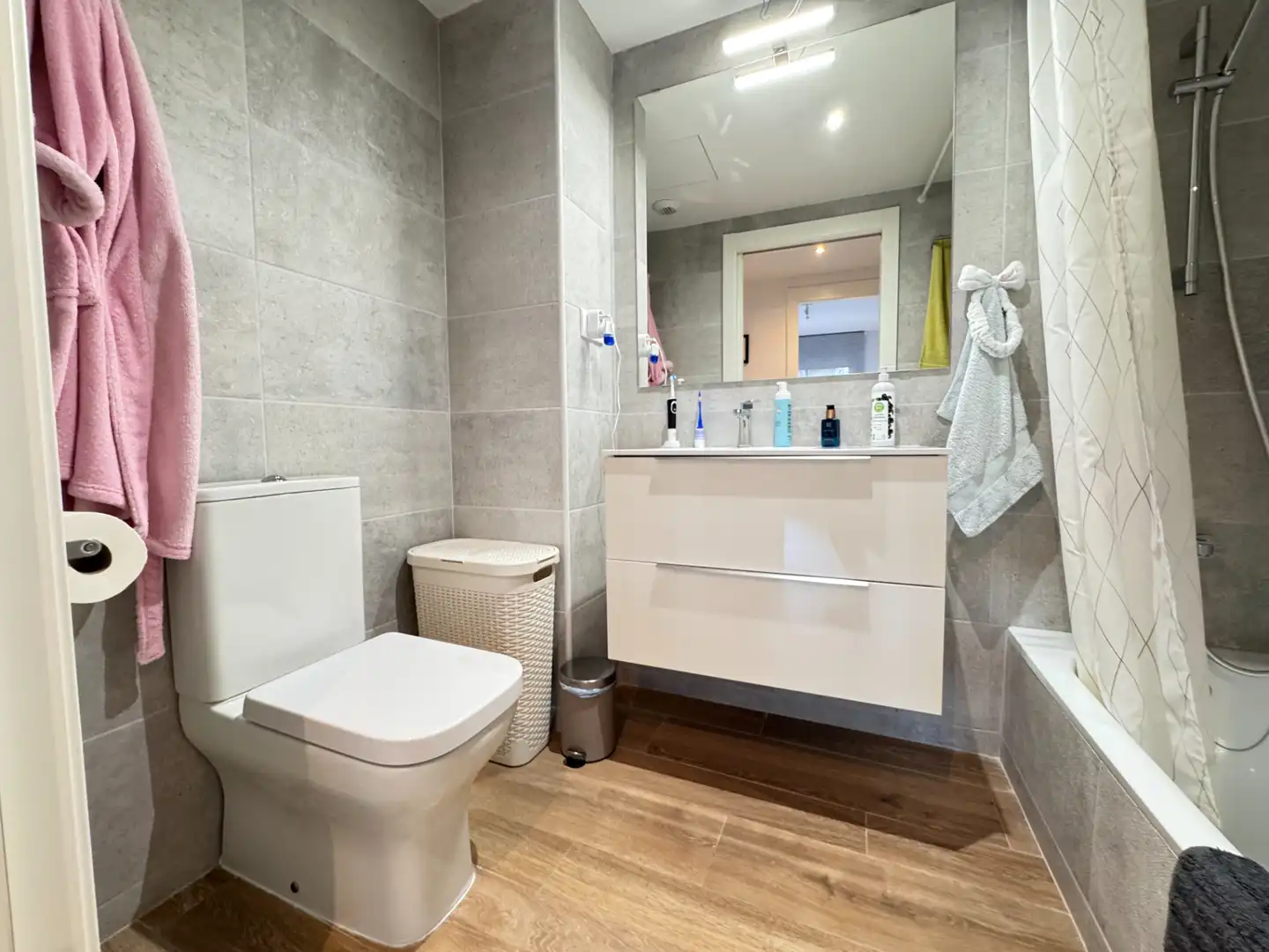Bathroom of Flat for sale in Cardedeu  with Air Conditioner, Heating and Balcony