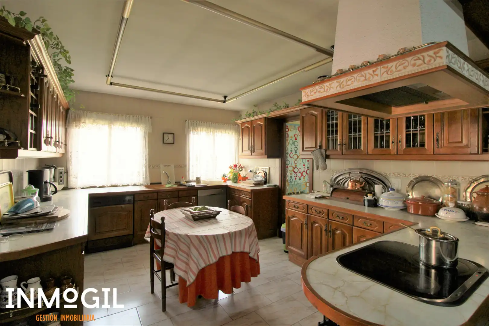 Detached house with pool for sale in Calle del Valle de Toranzo, imagen 28
