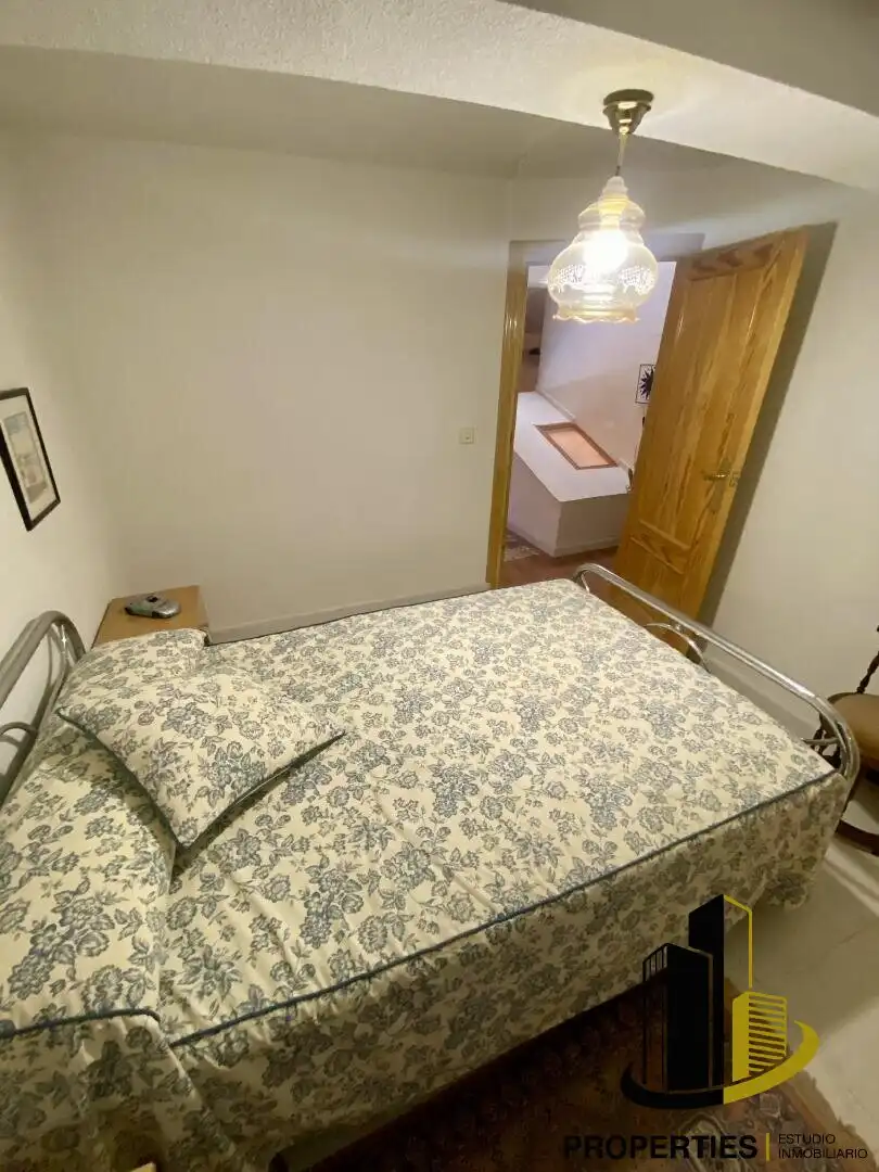 Bedroom of Houses for sale in La Tala