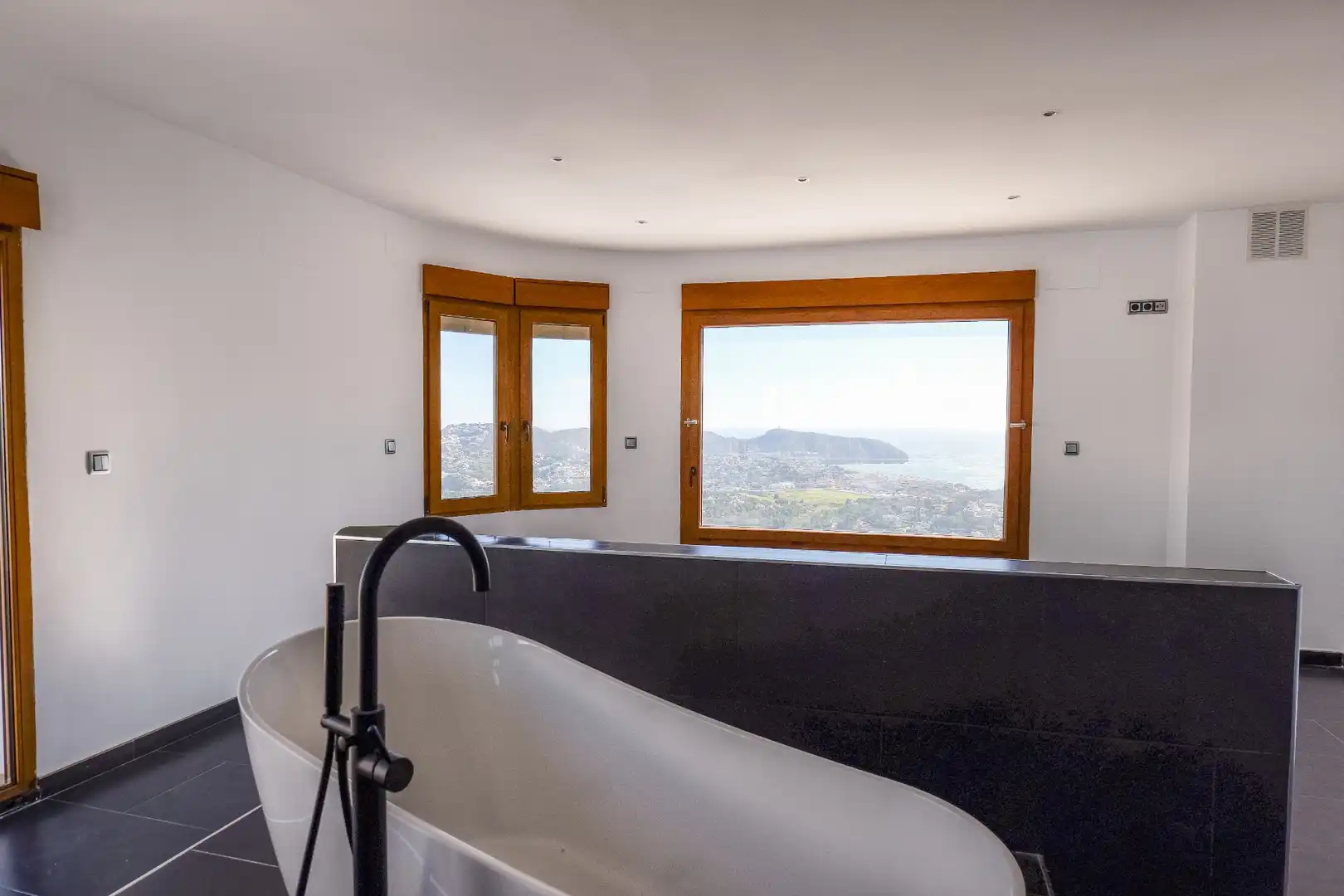 Bathroom of Houses for sale in Moraira