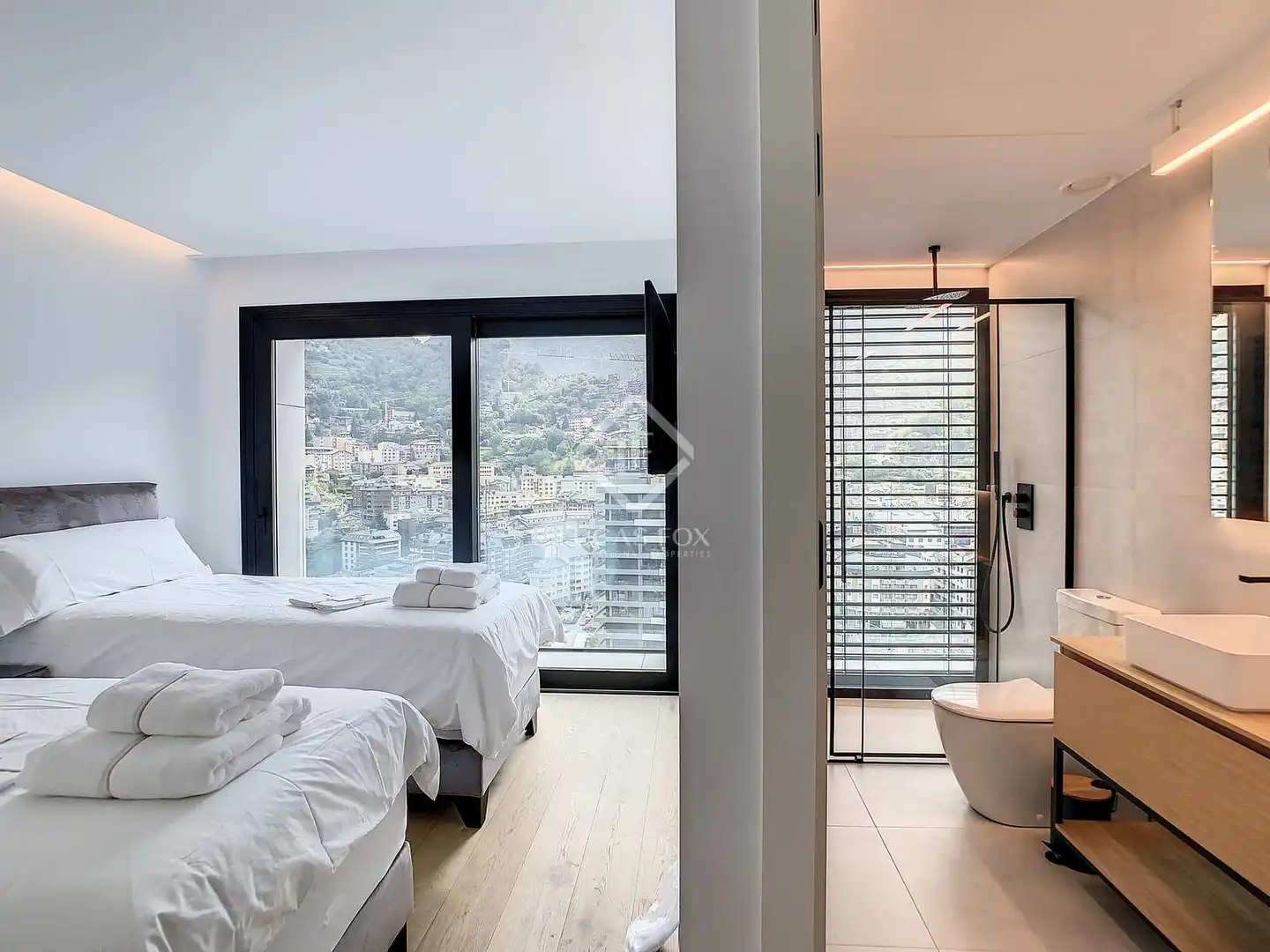 Bedroom of Attic for sale in Madrid  with Air Conditioner, Heating and Terrace