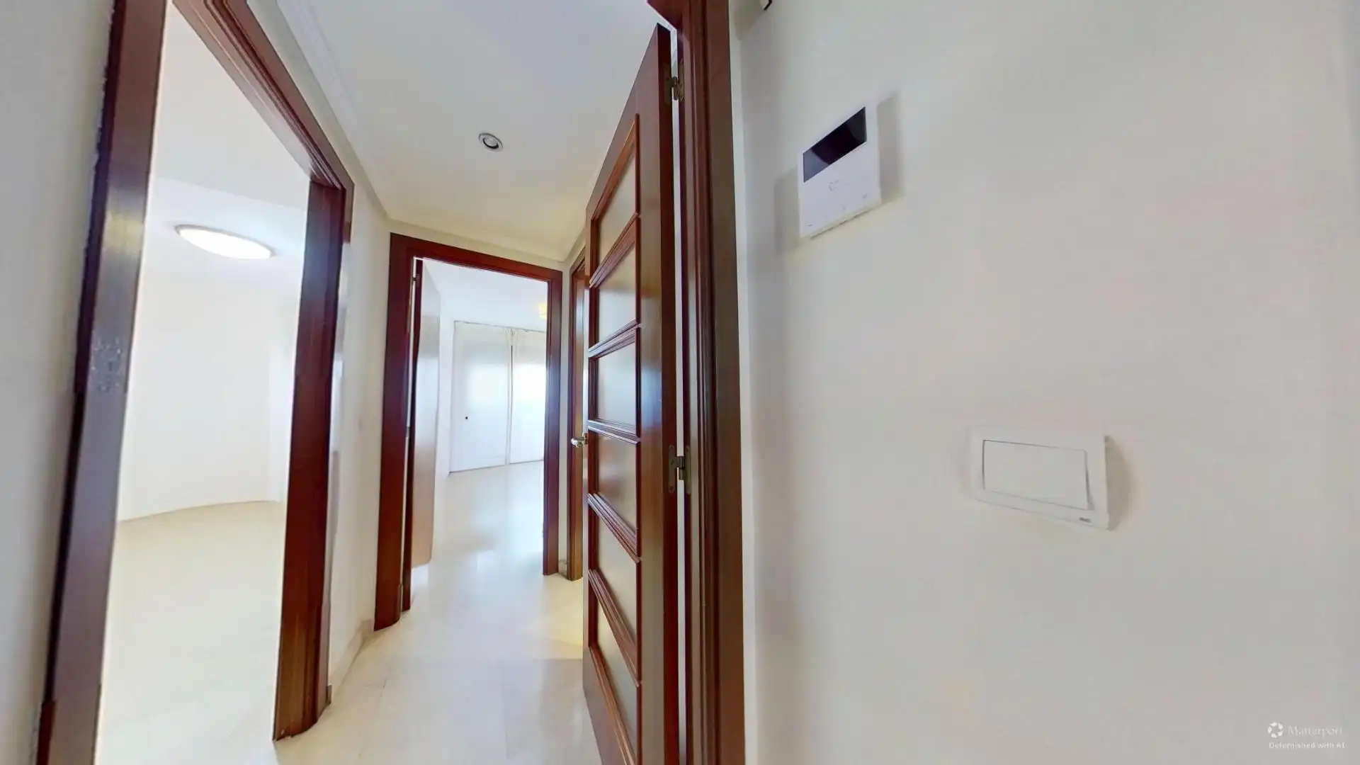 Wohnung zum Verkauf in Valencia mit Klimaanlage, Privatgarten und Terrasse