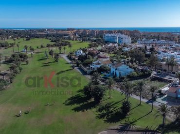 Terreno residencial en venta en Almerimar
