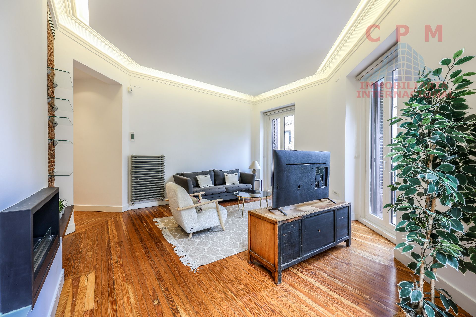 Living room of Flat to rent in  Madrid Capital  with Air Conditioner, Heating and Parquet flooring