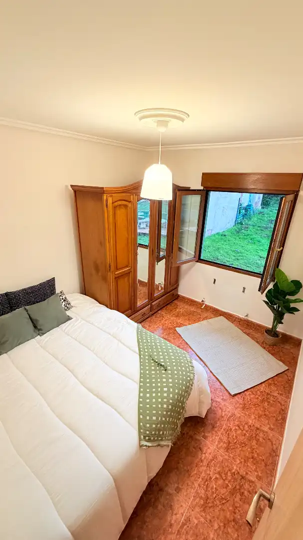 Schlafzimmer von Haus oder Chalet zur Miete in Gijón  mit Heizung, Privatgarten und Möbliert