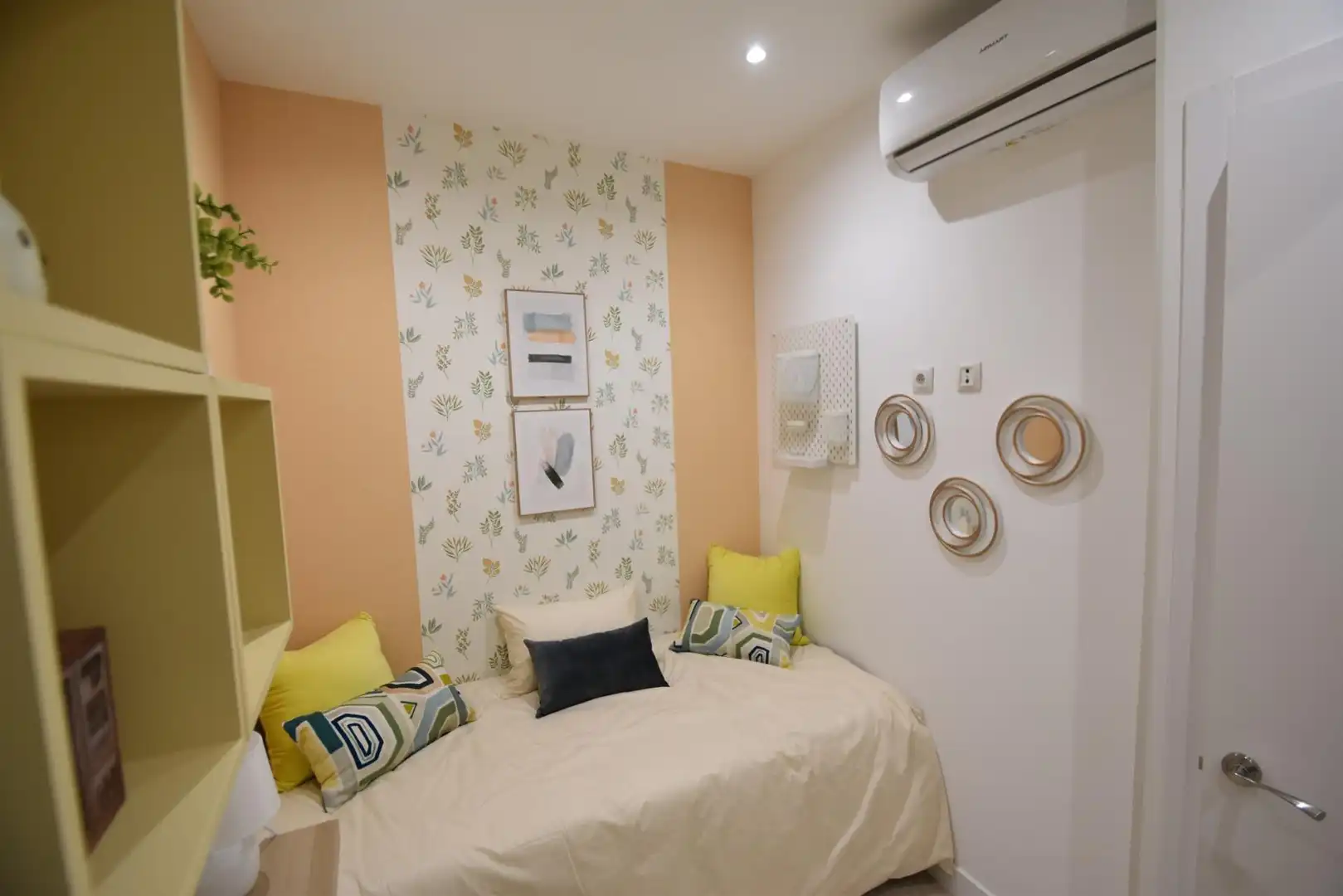 Dormitori de Apartament en venda en Madrid amb Aire condicionat, Calefacció i Moblat