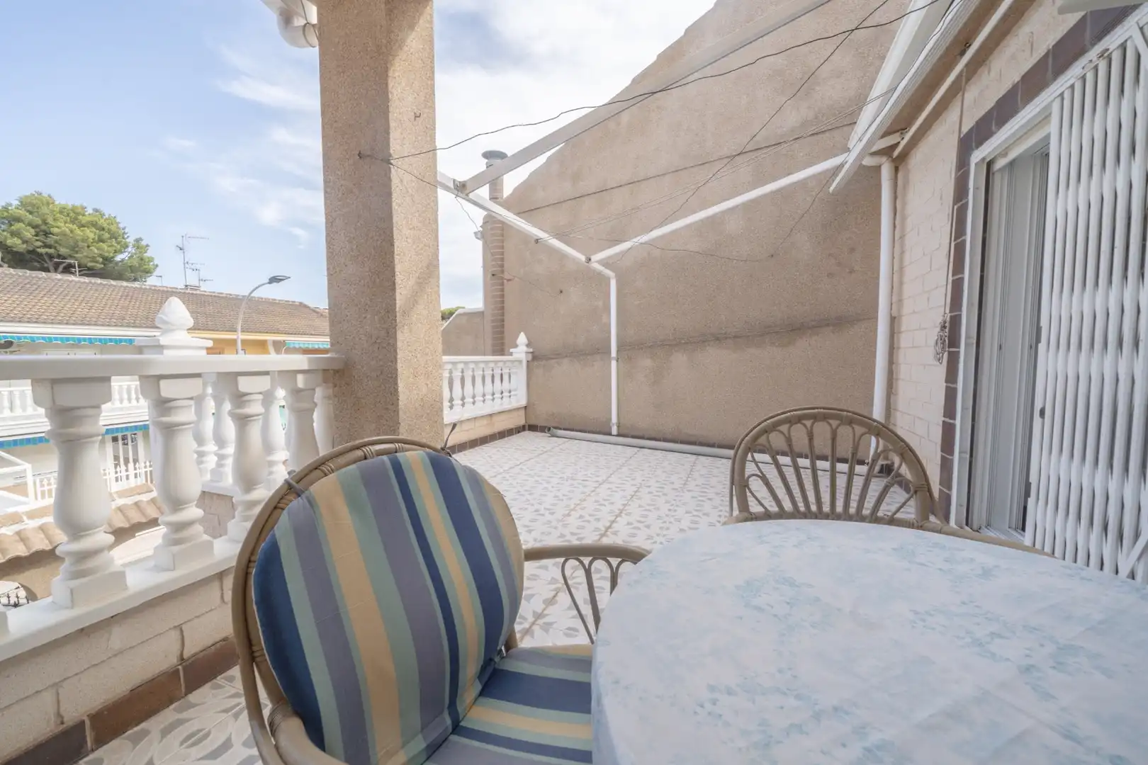 Terrassa de Casa adosada en venda en San Pedro del Pinatar amb Aire condicionat, Jardí privat i Terrassa