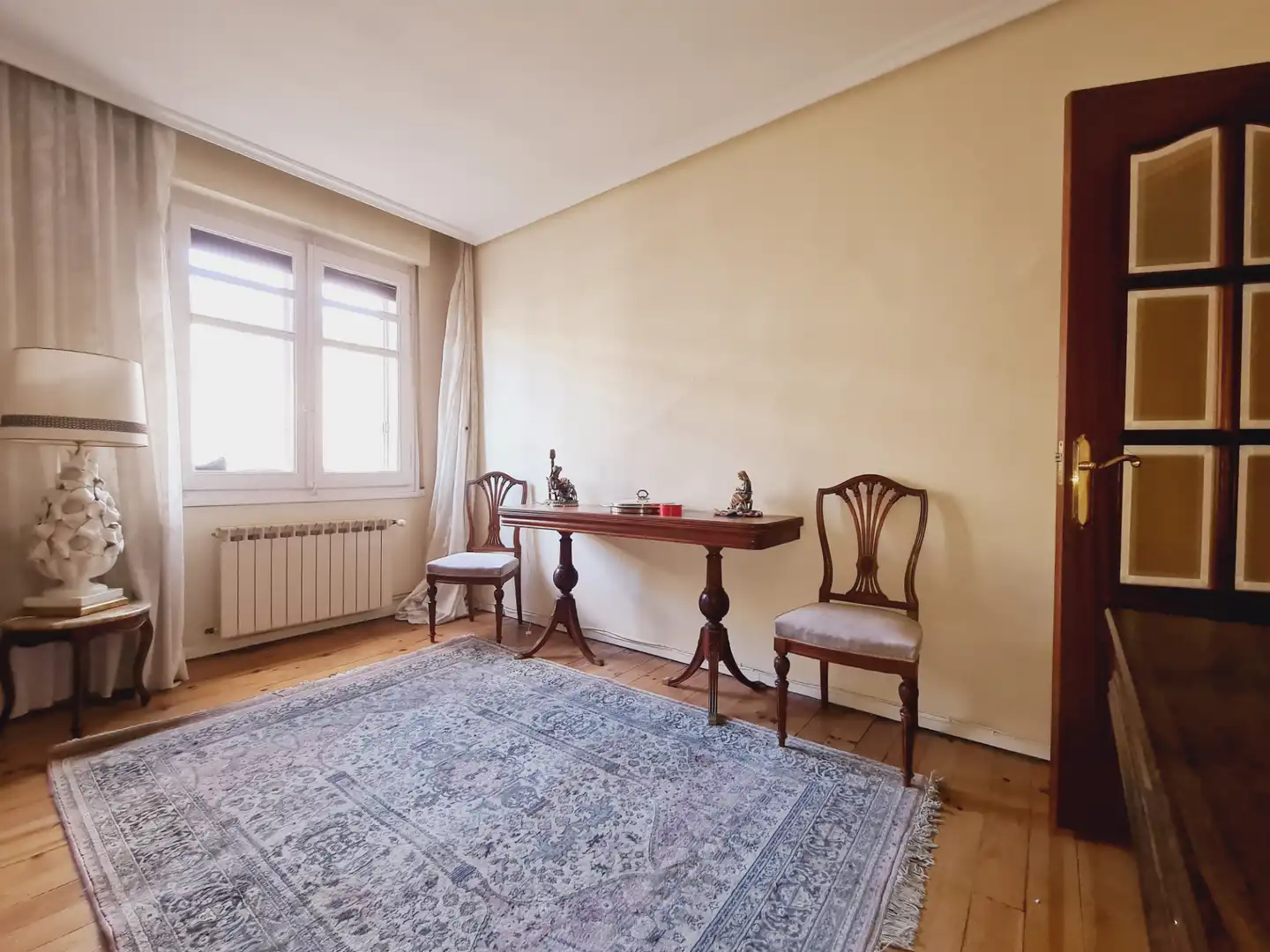Bedroom of Flat for sale in  Pamplona / Iruña  with Heating, Parquet flooring and Furnished