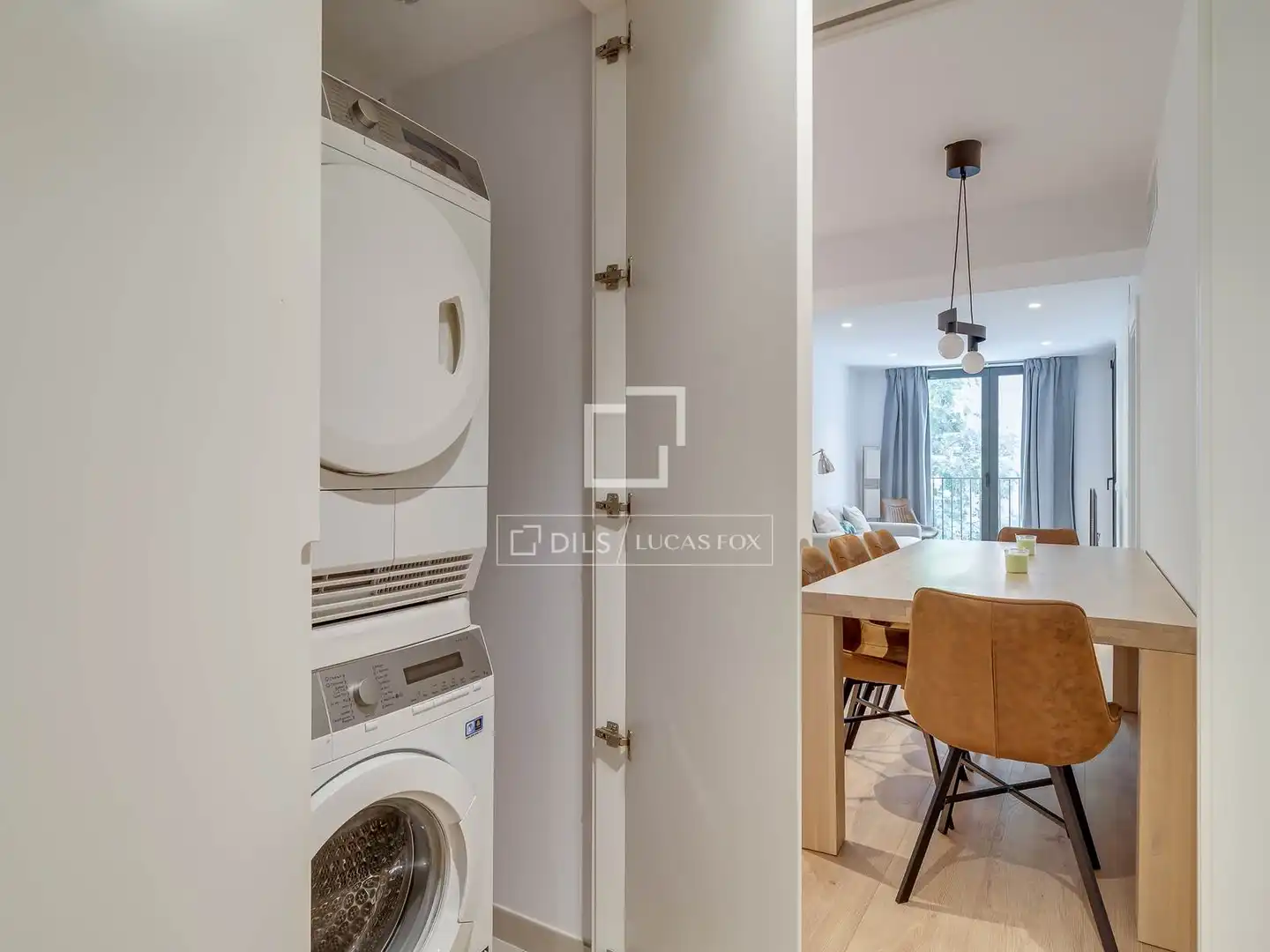 Balcony of Flat for rent in Barcelona  with Air Conditioner, Parquet flooring and Furnished