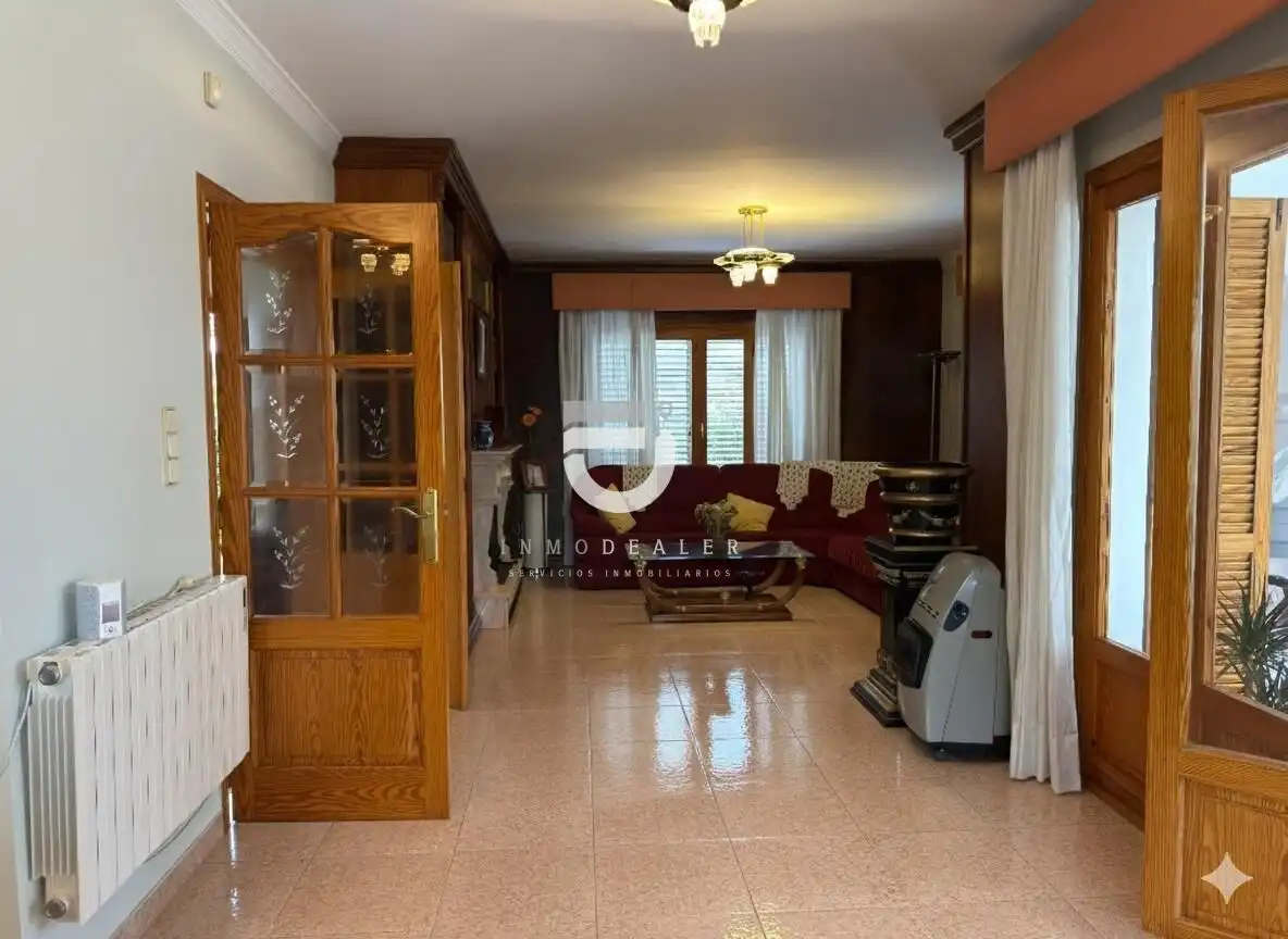 Sala d'estar de Casa o xalet en venda en Oliva amb Jardí privat, Terrassa i Piscina
