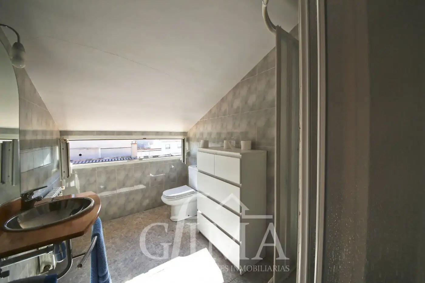 Casa adosada en venta en Tomelloso