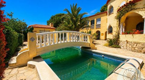 Exclusiva y amplia villa con vistas al mar y licencia turística  Les Tres Cales, imatge 2