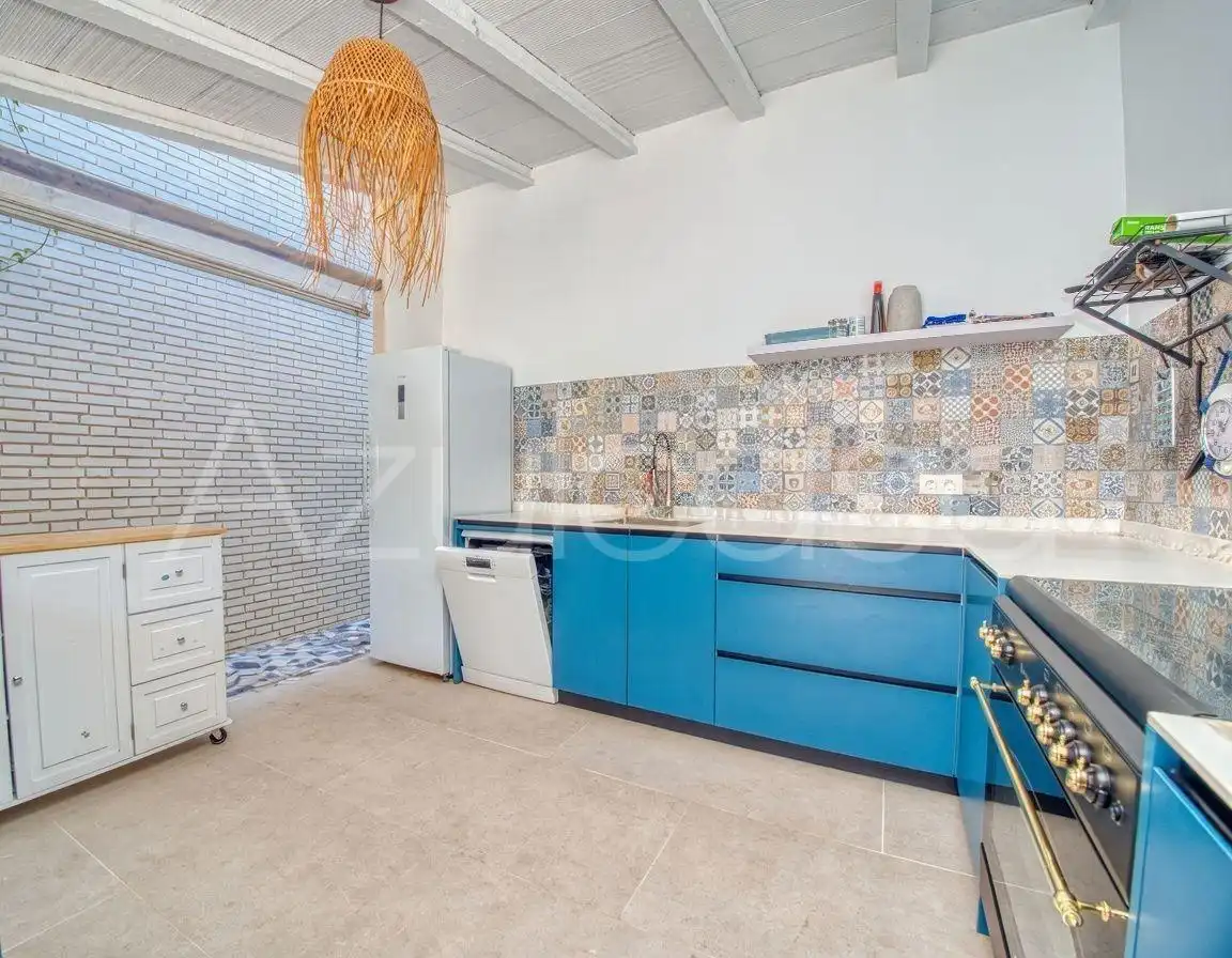 Cuina de Casa o xalet en venda en Sant Joan d'Alacant amb Aire condicionat, Calefacció i Jardí privat