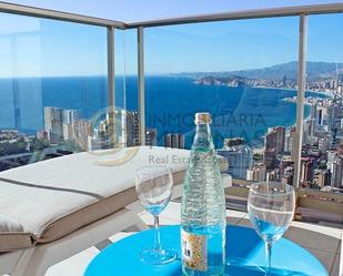 Vista exterior de Apartament en venda en Benidorm amb Aire condicionat i Terrassa