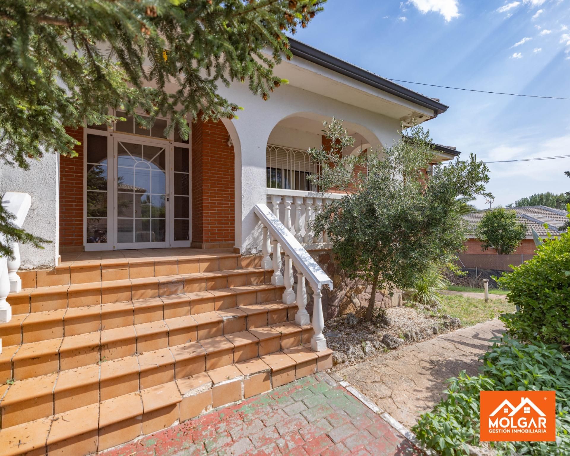 Exterior view of Single-family semi-detached for sale in El Casar  with Heating and Parquet flooring