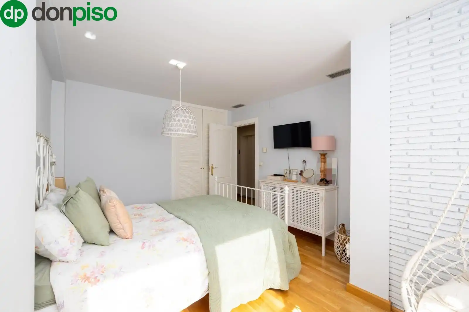 Bedroom of Detached homes for sale in Granada  with Air Conditioner, Heating and Terrace