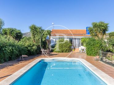 Haus mit Balkon zum Verkauf in Llombai