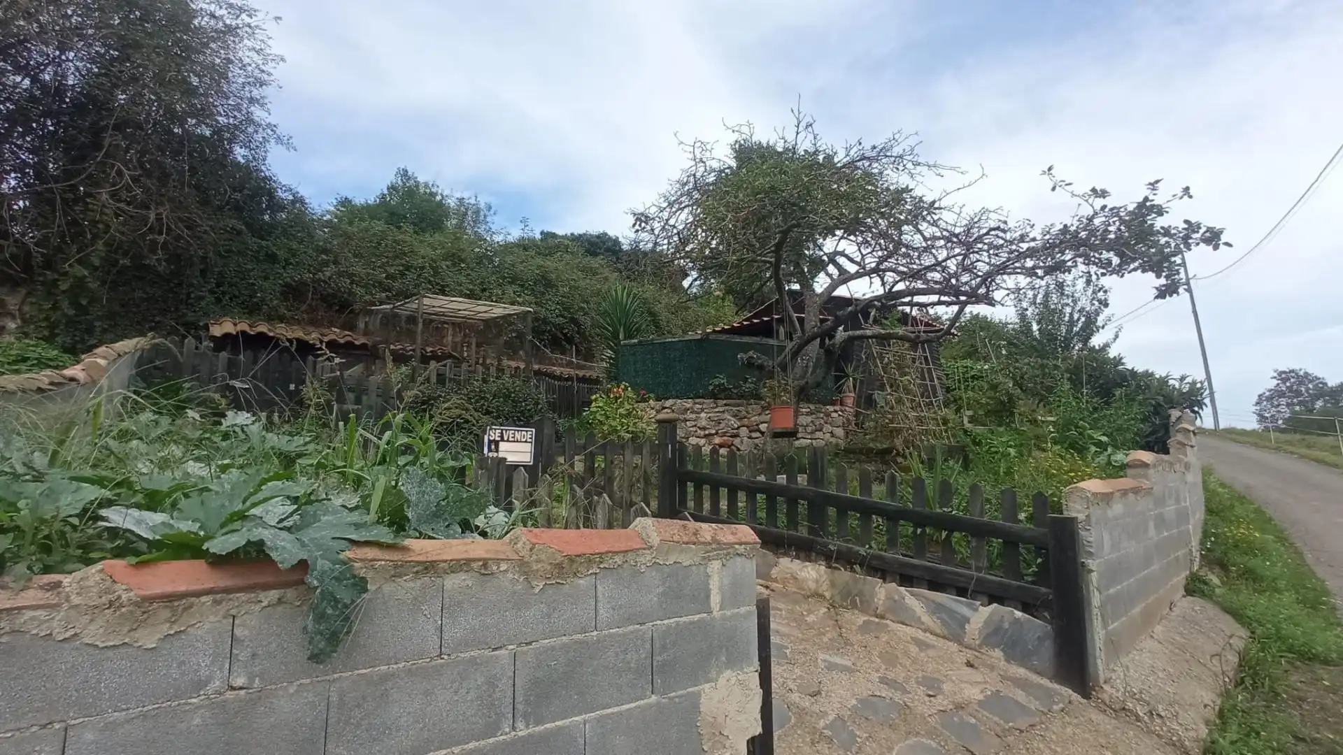 Terreny residencial en venda a LUGARIN